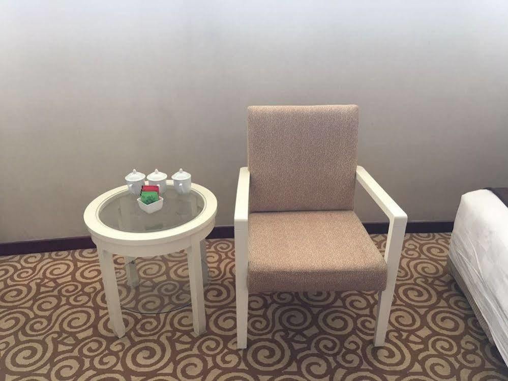 Beijing Spring Hotel Εξωτερικό φωτογραφία