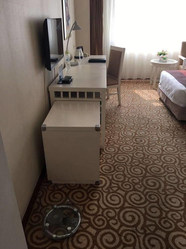 Beijing Spring Hotel Εξωτερικό φωτογραφία